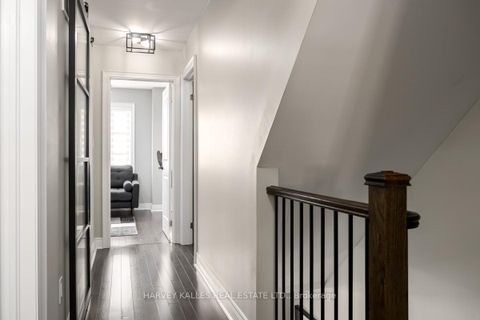 Photo 23 at 16 Powseland Crescent, West Woodbridge, Vaughan