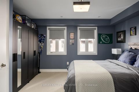 Photo 24 at 16 Powseland Crescent, West Woodbridge, Vaughan