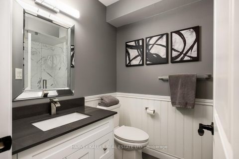 Photo 30 at 16 Powseland Crescent, West Woodbridge, Vaughan