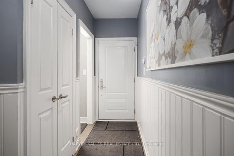 Photo 32 at 16 Powseland Crescent, West Woodbridge, Vaughan