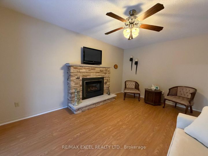 Photo 3 at 465 Becker Road, Crosby, Richmond Hill