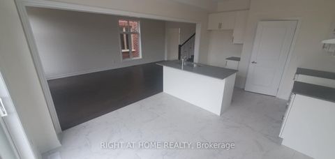 Photo 7 at 1320 Davis Loop, Lefroy, Innisfil