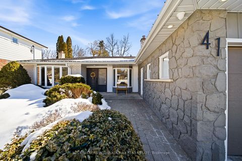 Photo 4 at 41 Camlaren Crescent, Kleinburg, Vaughan