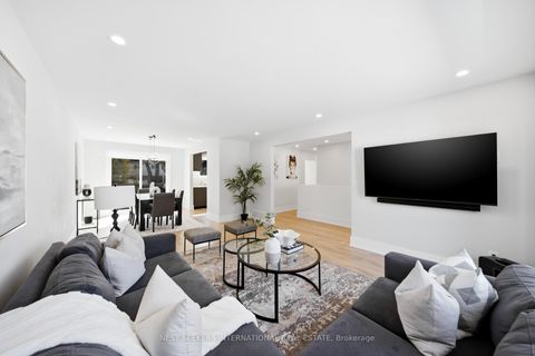 Photo 9 at 41 Camlaren Crescent, Kleinburg, Vaughan