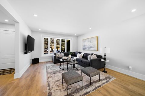 Photo 10 at 41 Camlaren Crescent, Kleinburg, Vaughan