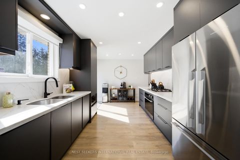 Photo 15 at 41 Camlaren Crescent, Kleinburg, Vaughan