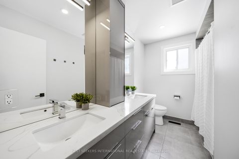 Photo 22 at 41 Camlaren Crescent, Kleinburg, Vaughan