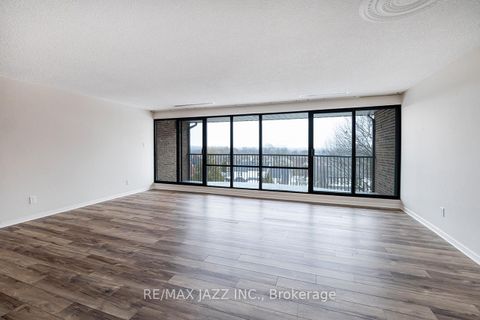 Photo 8 at 403 - 337 Simcoe Street N, O'Neill, Oshawa