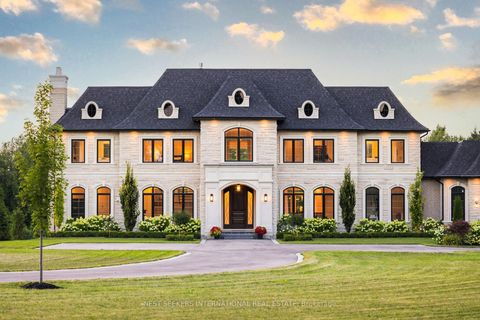 Photo 1 at 920 18TH Side Road, King City, King