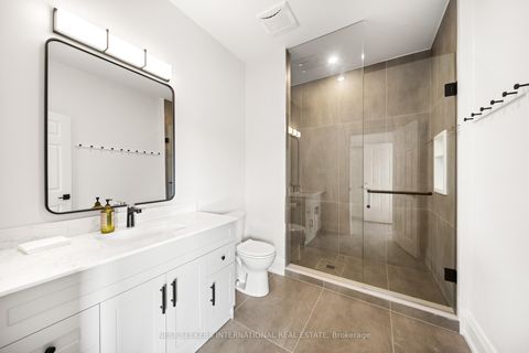 Photo 38 at 920 18TH Side Road, King City, King