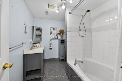 Photo 18 at 2175 Adullam Avenue, Alcona, Innisfil