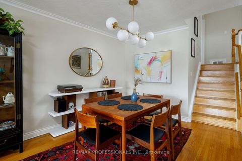 Photo 9 at 4 Gatewood Crescent, Humber Valley, Toronto