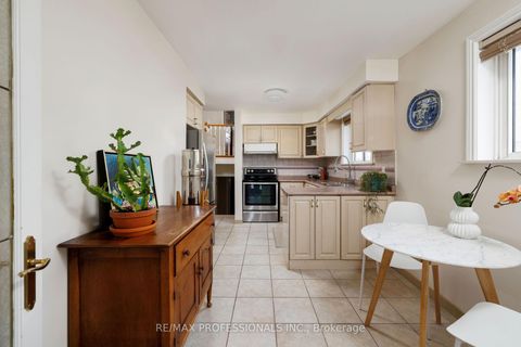 Photo 11 at 4 Gatewood Crescent, Humber Valley, Toronto