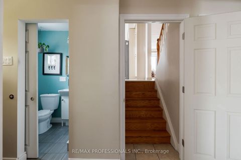 Photo 24 at 4 Gatewood Crescent, Humber Valley, Toronto