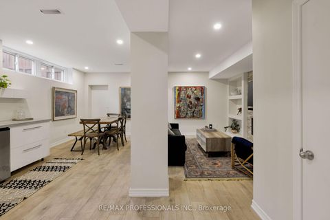 Photo 32 at 4 Gatewood Crescent, Humber Valley, Toronto