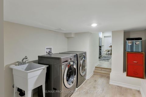 Photo 38 at 4 Gatewood Crescent, Humber Valley, Toronto