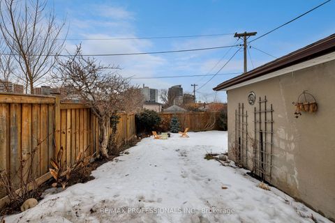 Photo 44 at 4 Gatewood Crescent, Humber Valley, Toronto