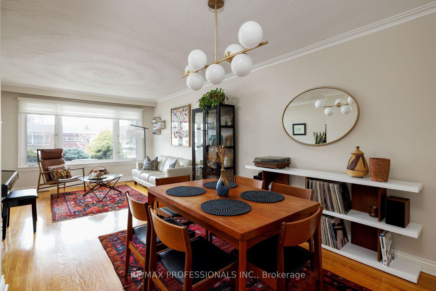 4 Gatewood Crescent, Humber Valley, Toronto photo number 2