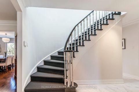 Photo 3 at 136 Mossgrove Trail, Windfields, Toronto