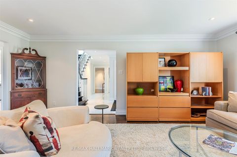 Photo 6 at 136 Mossgrove Trail, Windfields, Toronto