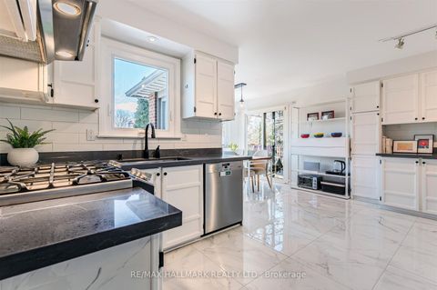 Photo 12 at 136 Mossgrove Trail, Windfields, Toronto