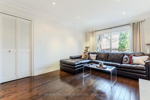 Photo 17 at 136 Mossgrove Trail, Windfields, Toronto