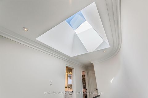 Photo 20 at 136 Mossgrove Trail, Windfields, Toronto