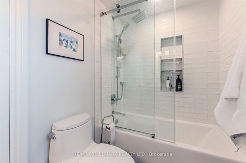 Photo 31 at 136 Mossgrove Trail, Windfields, Toronto
