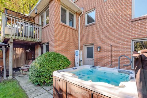 Photo 45 at 136 Mossgrove Trail, Windfields, Toronto