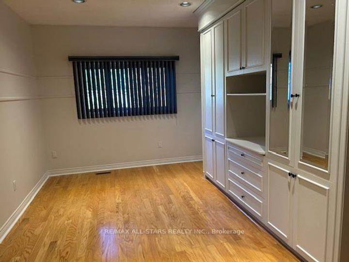 Photo 7 at 171 Shaftsbury Avenue, Westbrook, Richmond Hill