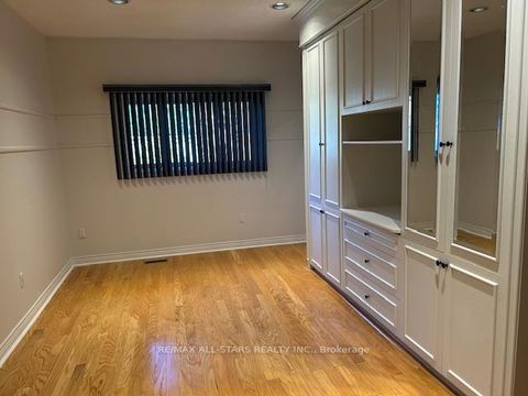 Photo 7 at 171 Shaftsbury Avenue, Westbrook, Richmond Hill