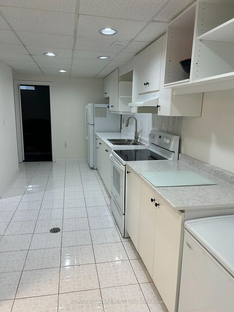 Photo 16 at 171 Shaftsbury Avenue, Westbrook, Richmond Hill