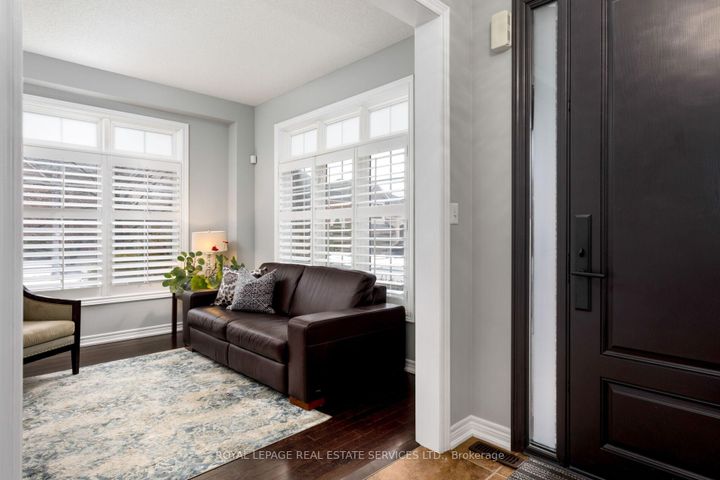 Photo 3 at 2213 Littondale Lane, BC Bronte Creek, Oakville