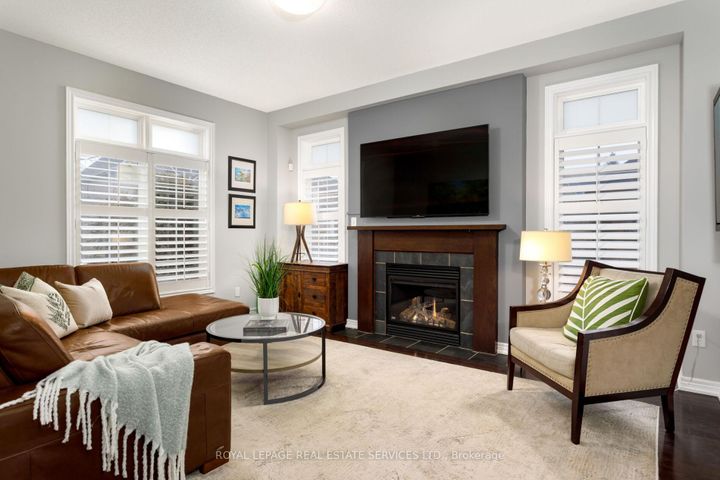 Photo 8 at 2213 Littondale Lane, BC Bronte Creek, Oakville