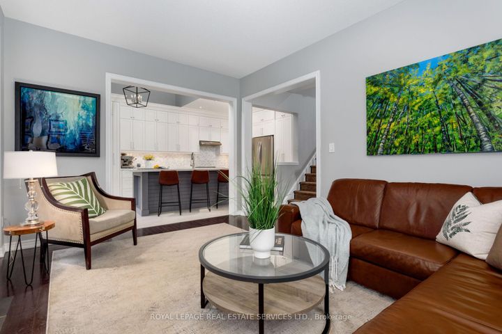 Photo 10 at 2213 Littondale Lane, BC Bronte Creek, Oakville