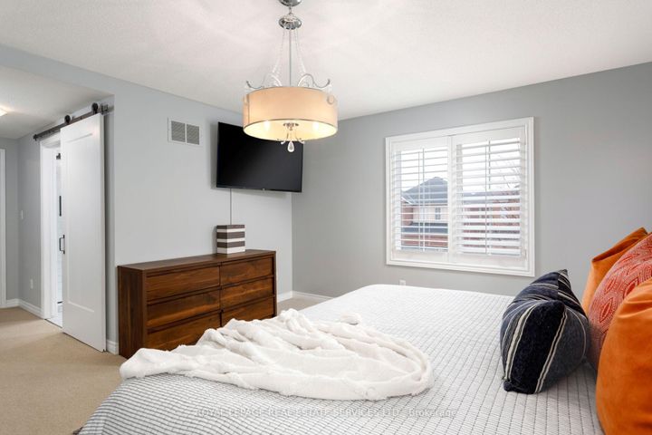 Photo 22 at 2213 Littondale Lane, BC Bronte Creek, Oakville