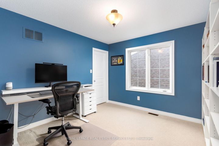 Photo 28 at 2213 Littondale Lane, BC Bronte Creek, Oakville