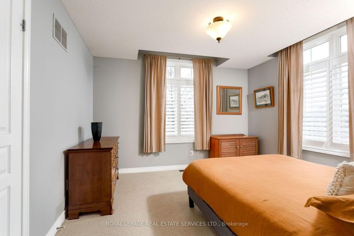 Photo 32 at 2213 Littondale Lane, BC Bronte Creek, Oakville