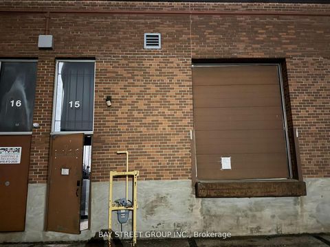 Photo 8 at 15 - 140 Finchdene Square, Rouge E11, Toronto