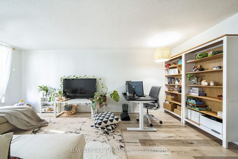 Photo 6 at 1221 - 168 Simcoe Street, Waterfront Communities C1, Toronto