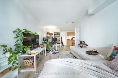Photo 15 at 1221 - 168 Simcoe Street, Waterfront Communities C1, Toronto