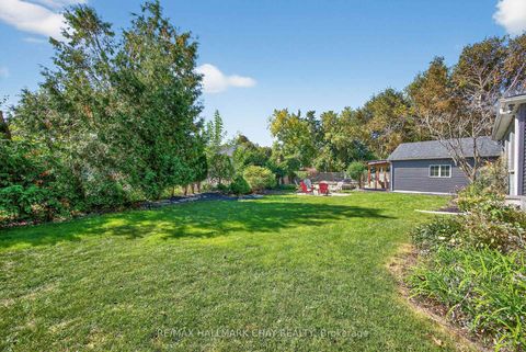 Photo 1 at 209 Newholme Circle, Stroud, Innisfil
