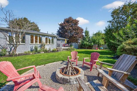 Photo 2 at 209 Newholme Circle, Stroud, Innisfil