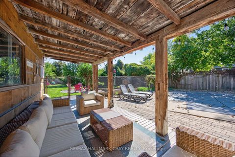 Photo 4 at 209 Newholme Circle, Stroud, Innisfil