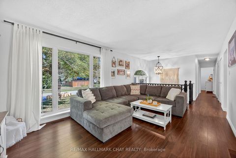 Photo 7 at 209 Newholme Circle, Stroud, Innisfil