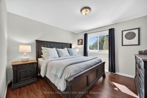 Photo 15 at 209 Newholme Circle, Stroud, Innisfil