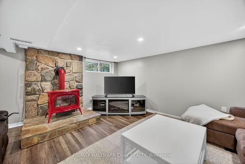 Photo 19 at 209 Newholme Circle, Stroud, Innisfil