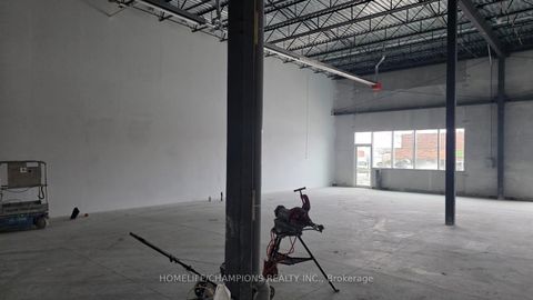 Photo 5 at 3 - 95 State Crown Boulevard, Milliken, Toronto