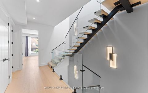 Photo 11 at 656 Oriole Parkway, Eglinton, Toronto