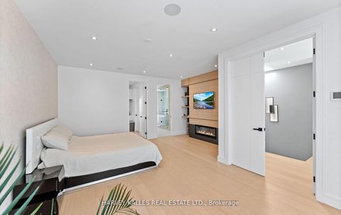 Photo 25 at 656 Oriole Parkway, Eglinton, Toronto